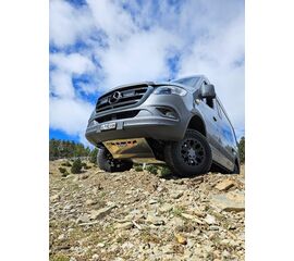 Mercedes Benz Sprinter 907/VS30 4Matic (Okt. 2022+ ) 6 mm Aluminium Unterfahrschutz für Motor, Kühler, Frontdifferential und Lenkgetriebe.